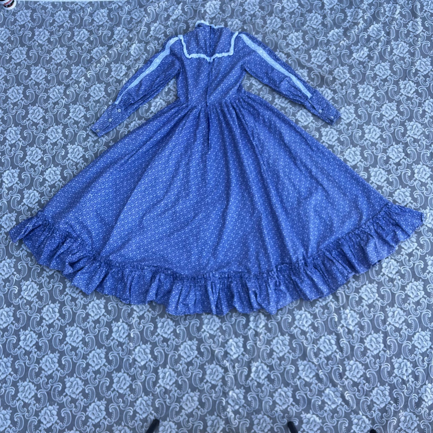 70S  AUTHENTIC LAURA ASHLEY BLUE FLORAL N LACE PRAIRIE DRESS