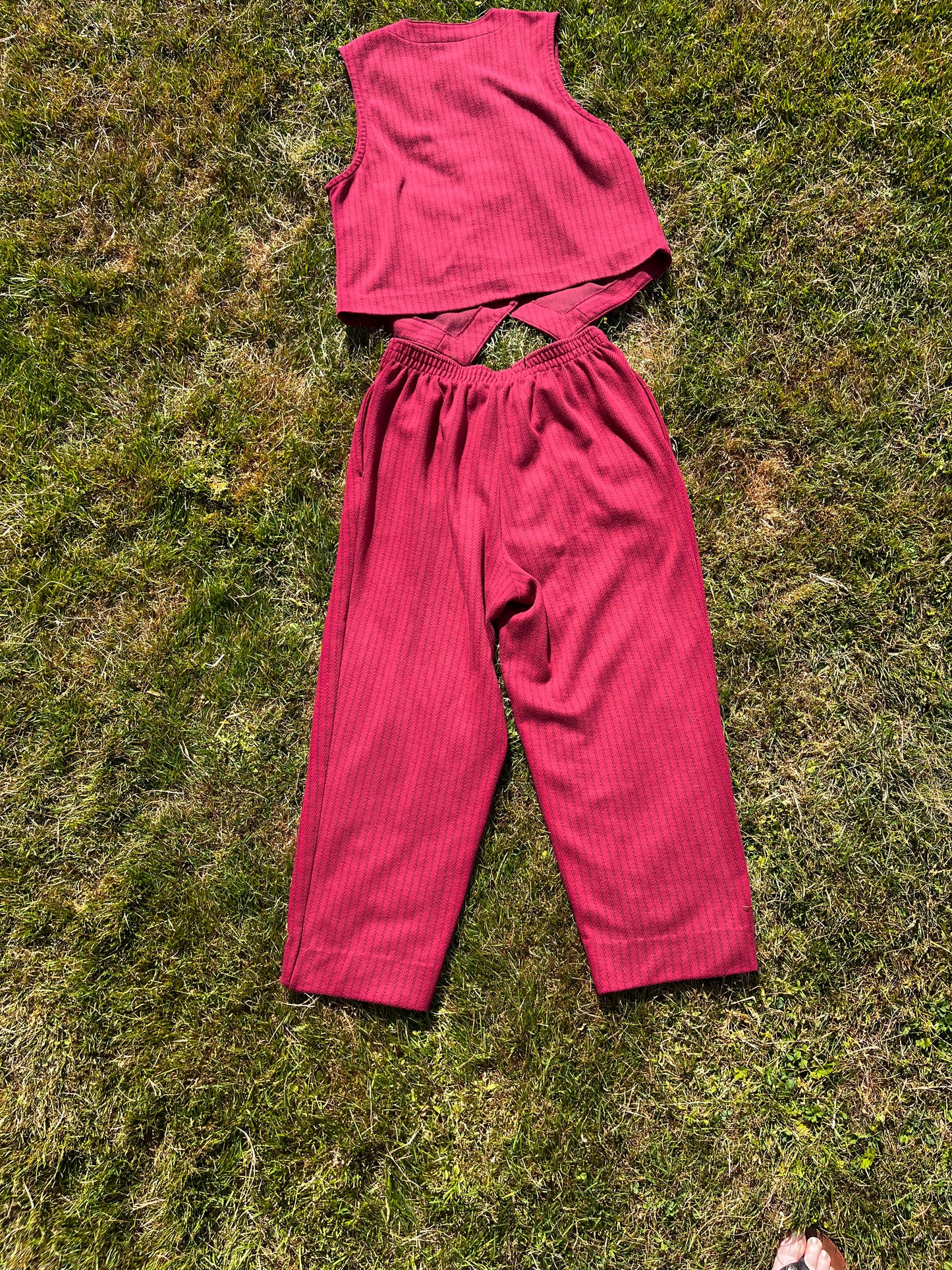 90s red n black stripe 2 piece vest n pant set