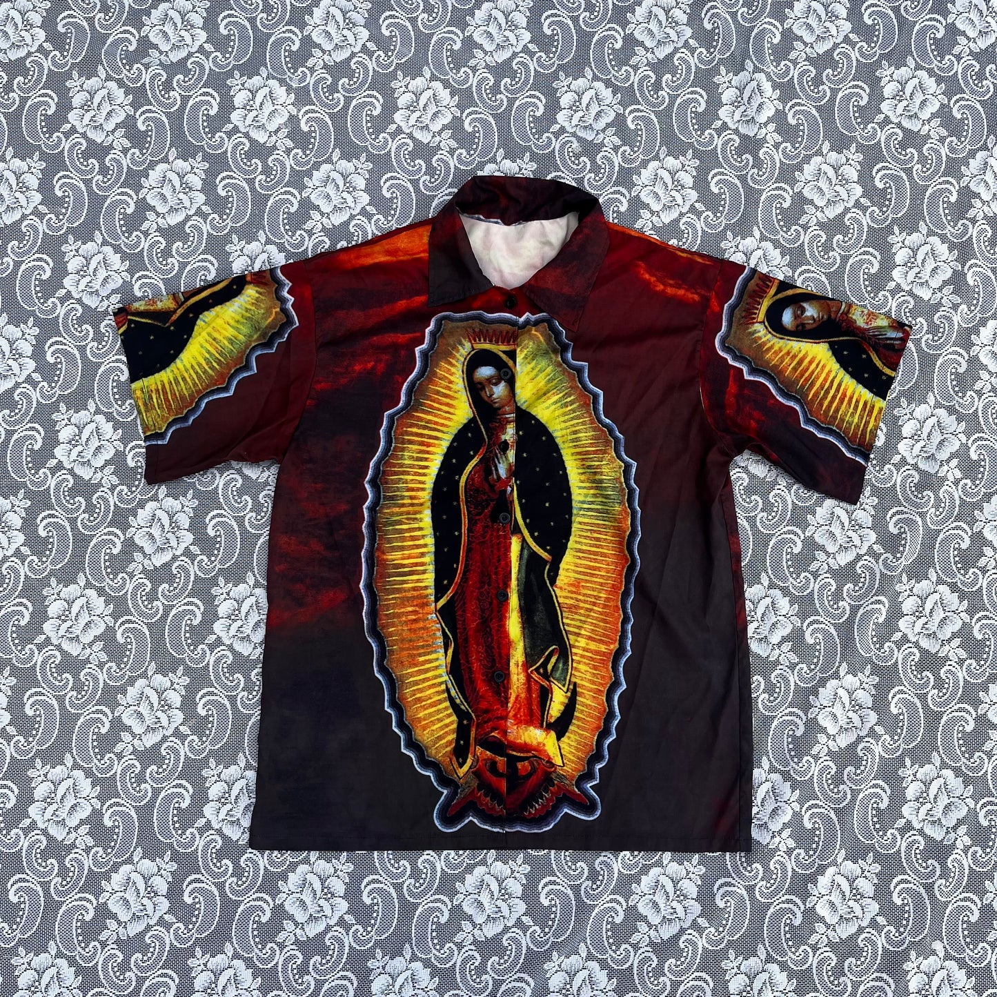 virgen de guadalupe / holy mary button up top