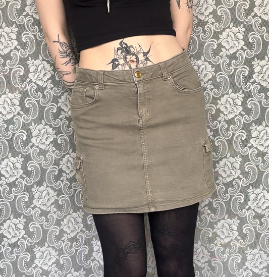 stretchy green cargo skirt