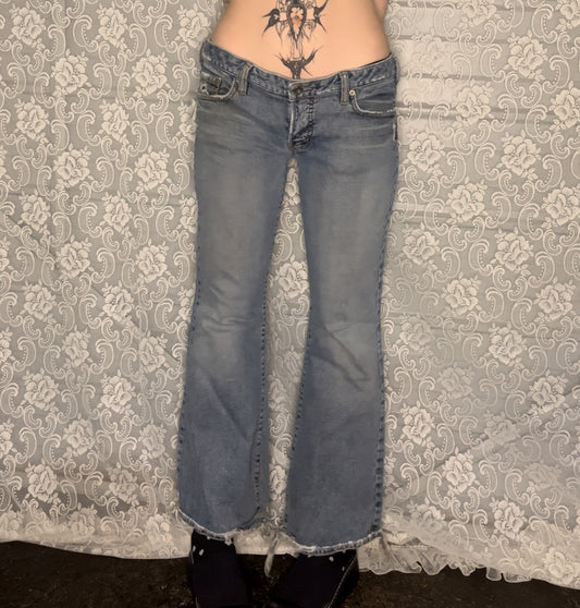 thrashed 90s low waisted flare jeans