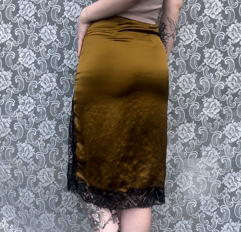 yellowy n black lace slip skirt