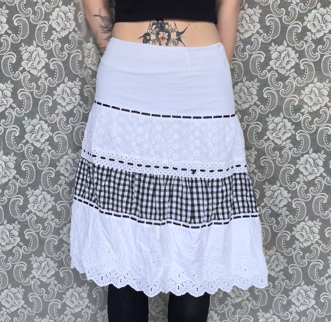 black n white farmer skirt