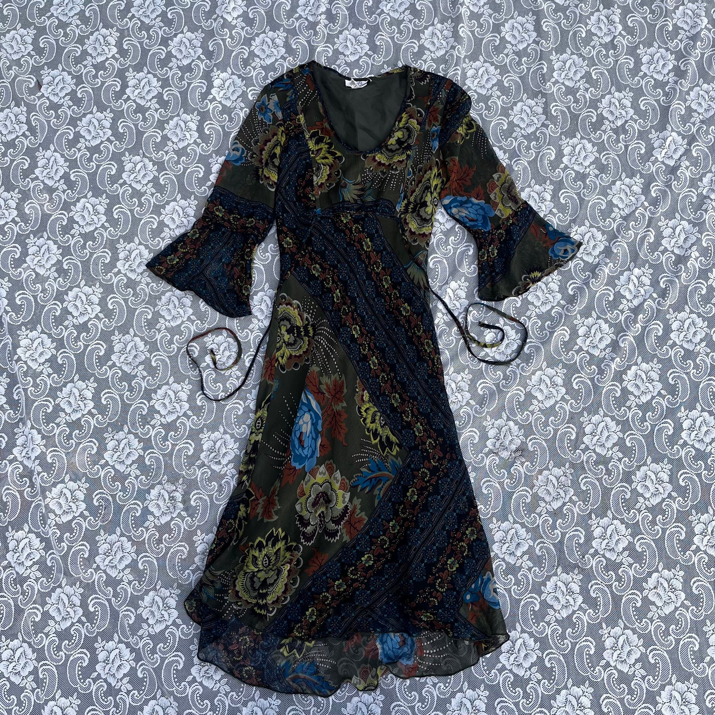 90s blue/green paisley bell sleeve dress