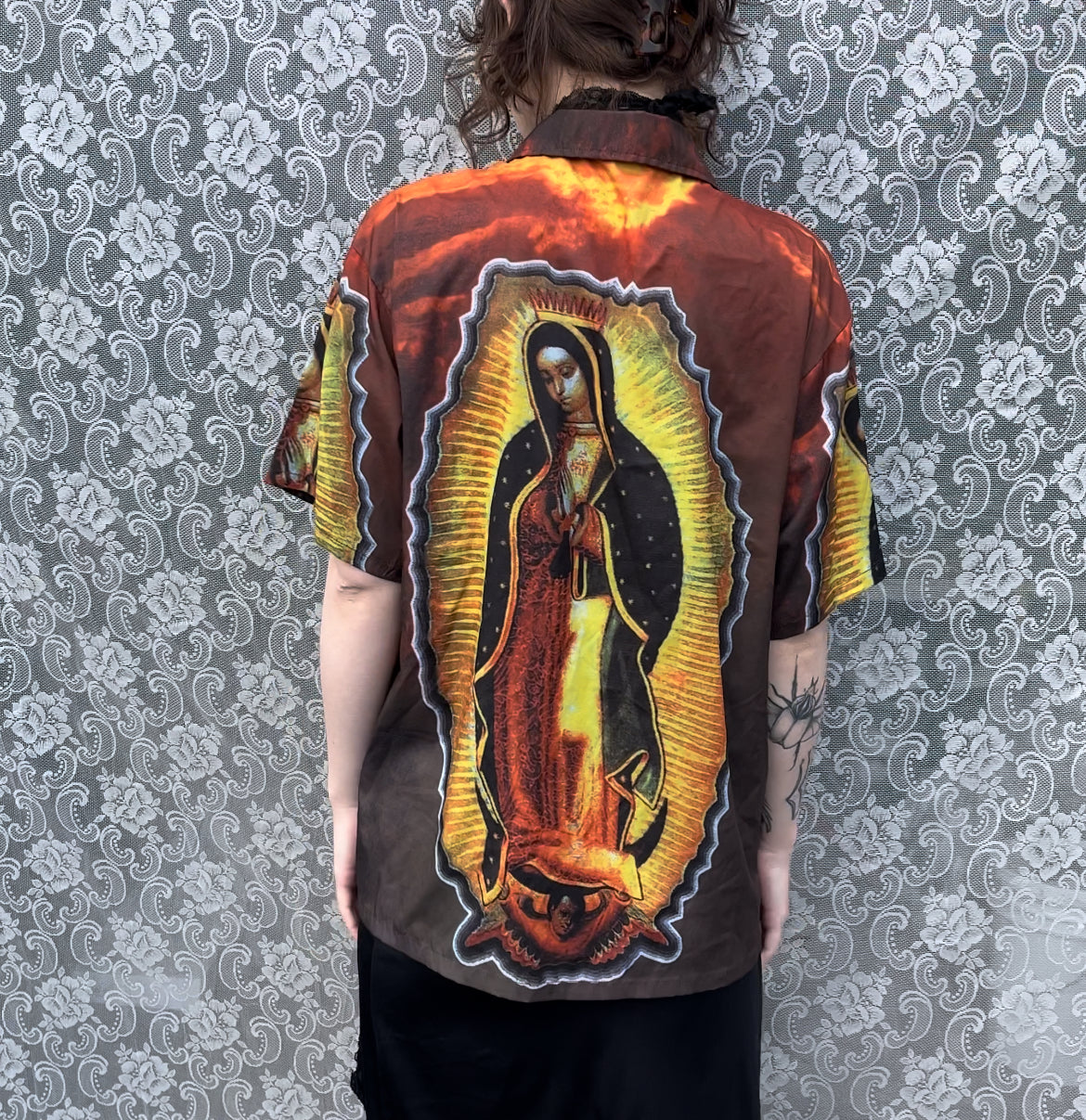 virgen de guadalupe / holy mary button up top