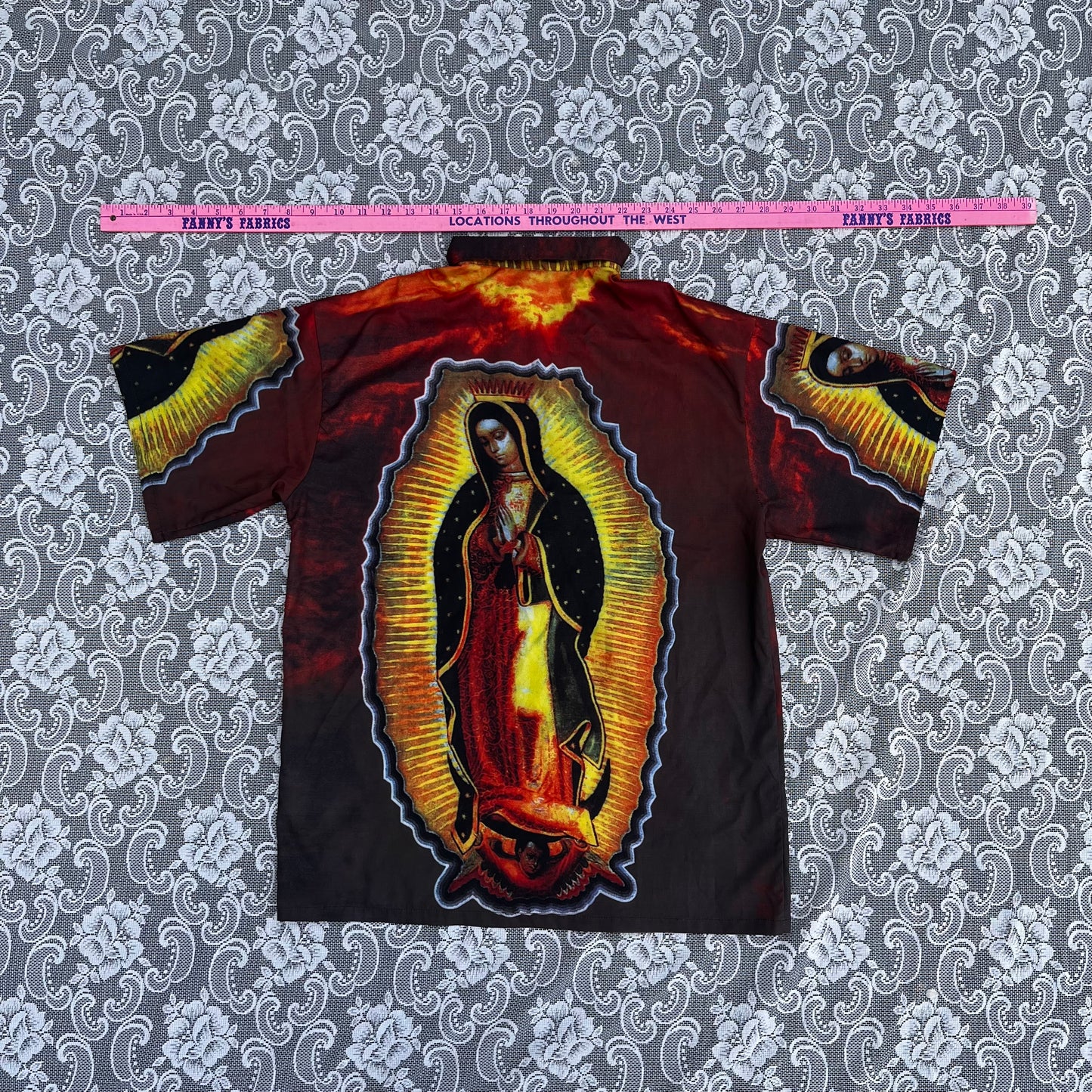 virgen de guadalupe / holy mary button up top