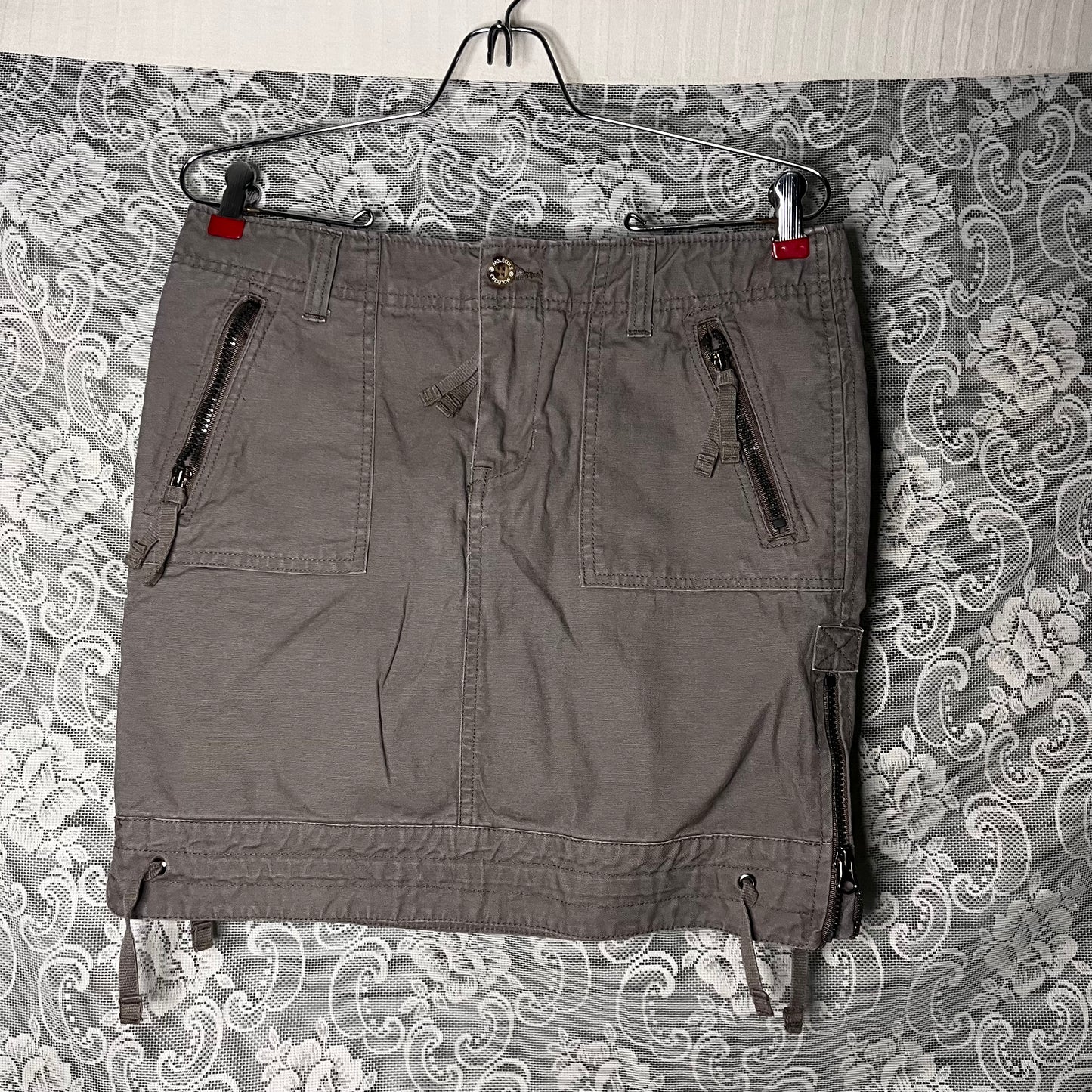 grey ‘molecule’ cargo skirt