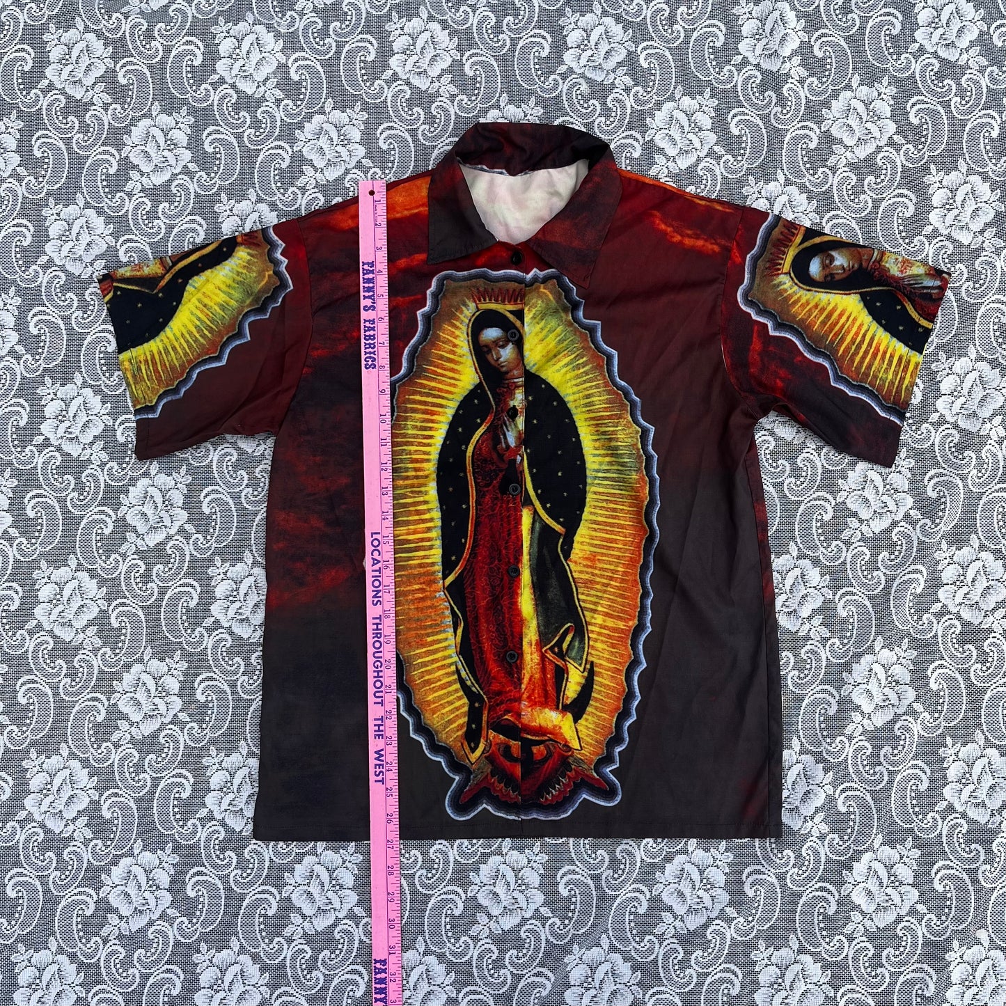 virgen de guadalupe / holy mary button up top