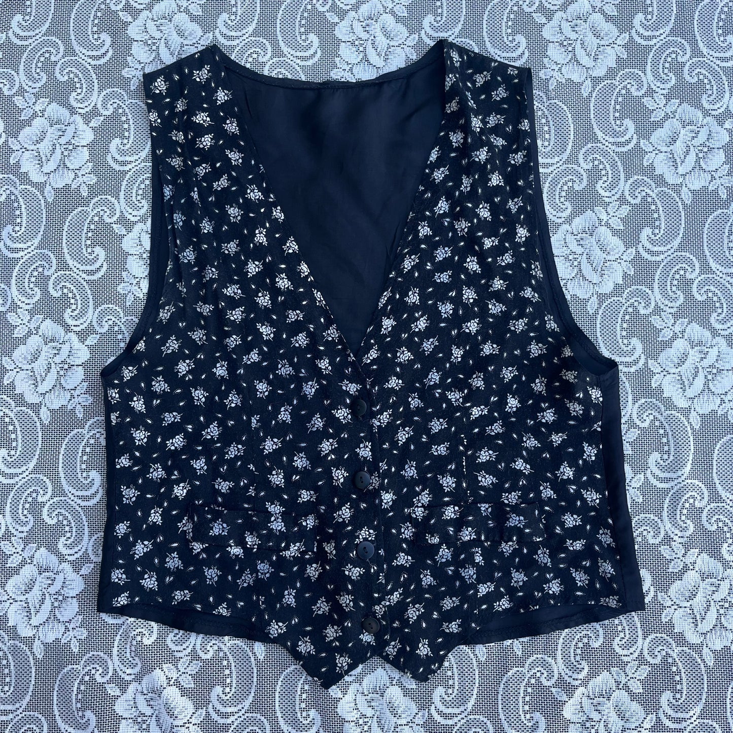 black n white lightweight floral vest