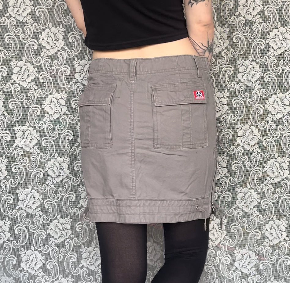 grey ‘molecule’ cargo skirt